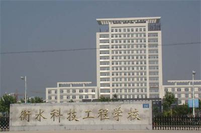 哪個(gè)學(xué)校初中畢業(yè)生可以學(xué)習(xí)獸醫(yī)專業(yè)？