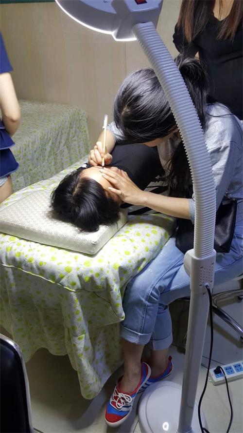 專業(yè)難怎么辦？唐山美容學(xué)校名師指導(dǎo)助你成功！