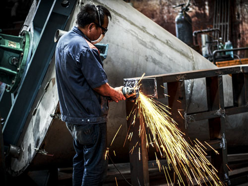 焊工專業(yè)值得學嗎？唐山焊工學校有什么推薦？