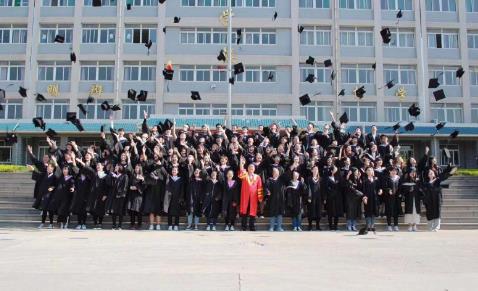 濟(jì)南護(hù)理學(xué)校招收哪些學(xué)生？