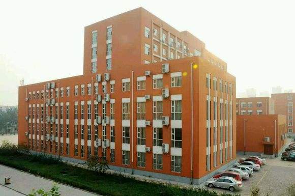 邯鄲市第二財(cái)經(jīng)學(xué)校好嗎？學(xué)生都能享受到哪些待遇？