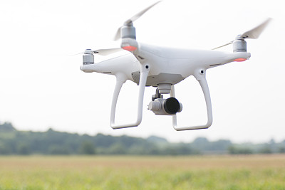 山東學(xué)無人機操控技術(shù)去哪里？