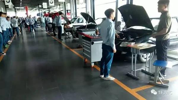 承德騰飛職業(yè)技術專修學院的一天