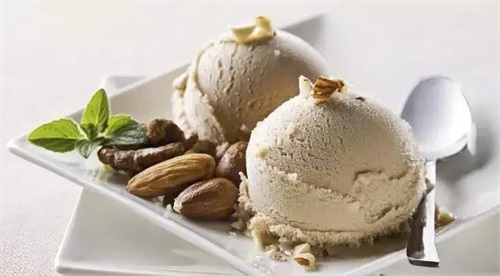 煙臺(tái)波絲蒂學(xué)校7月22日時(shí)尚冰品冷飲咖啡班開課啦！