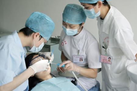 石家莊學(xué)口腔專業(yè)哪個學(xué)校好？