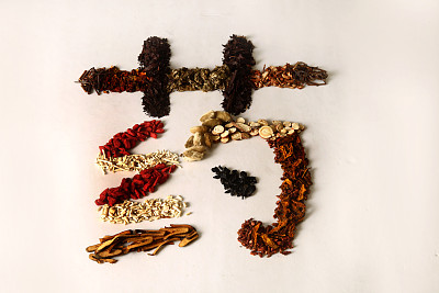 吃藥的禁忌你知道嗎？秦皇島藥科中等專業(yè)學校專業(yè)解答！