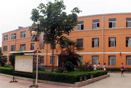 洛陽(yáng)烹飪學(xué)校有烹飪及面點(diǎn)制作專業(yè)嗎？好就業(yè)嗎？