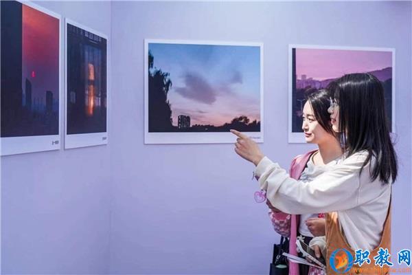 尋找有為青年大賽圓滿收官，助力校園無(wú)紙化學(xué)習(xí)再升級(jí)