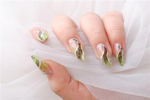 雅麗國際發(fā)型美容美甲學(xué)校帶你認(rèn)識(shí)美甲工具啦！