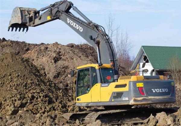 山東藍(lán)天職業(yè)培訓(xùn)學(xué)校開(kāi)設(shè)了兩個(gè)挖掘機(jī)班？都是什么？