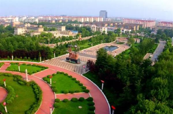 秦皇島渤?？萍贾械葘I(yè)學校