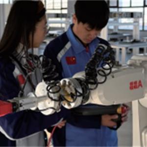 工業(yè)機(jī)器人應(yīng)用與維護(hù)（高級(jí)工）