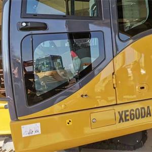 挖掘機(jī)、叉車、吊車